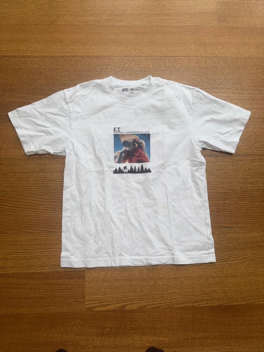 Uniqlo Universal Movies E.T. Graphic T Shirt